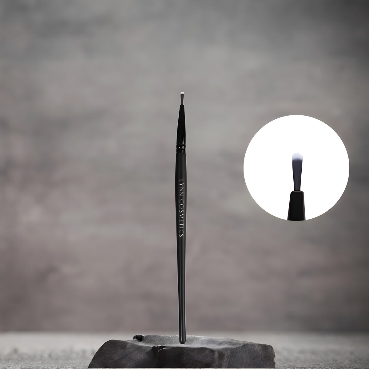 SleekLine Eyeliner Brush #708