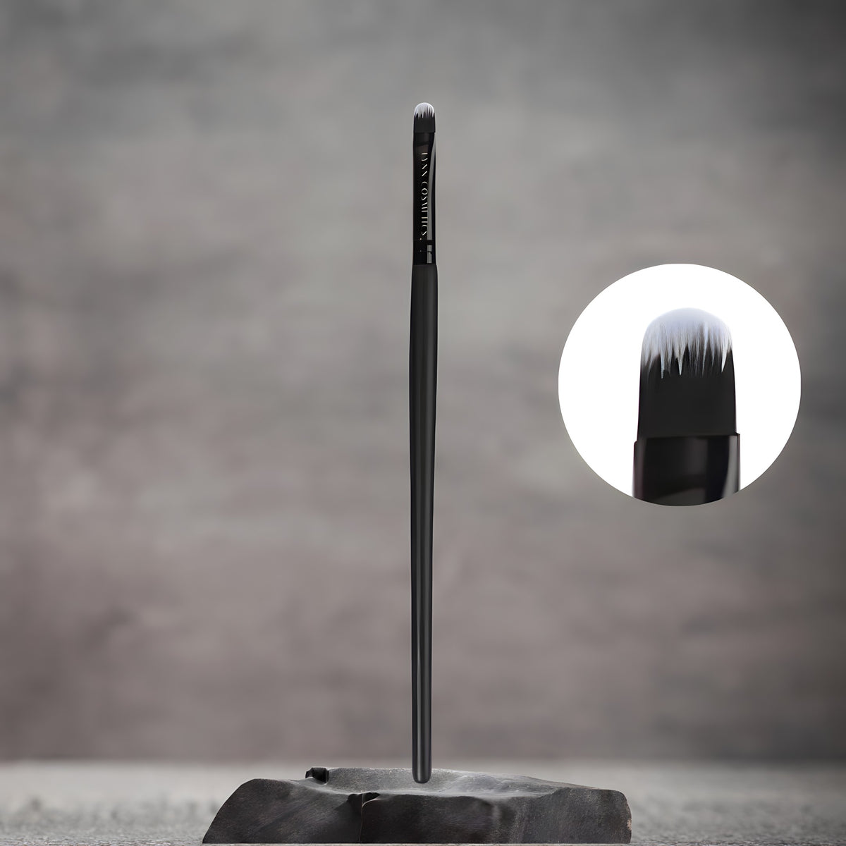 LipLine Pro Brush #712